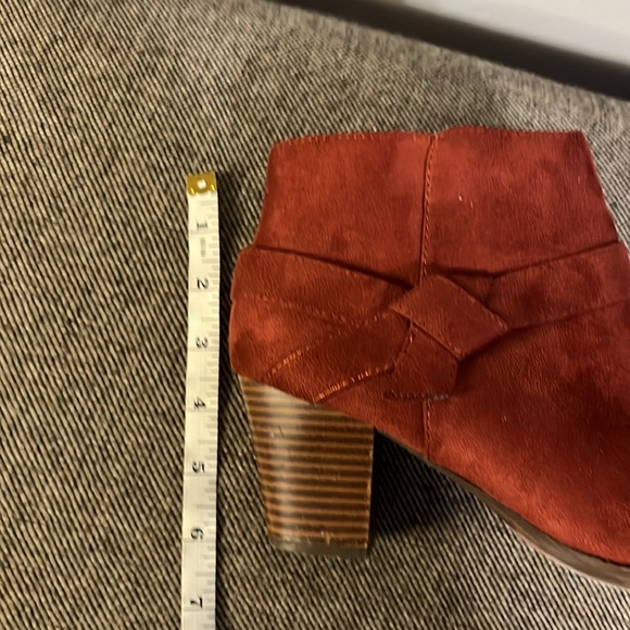 City Classified rust colored ankle boots, size 8. - Picture 10 of 13